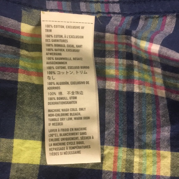 Super cute plaid button down - Picture 5 of 5